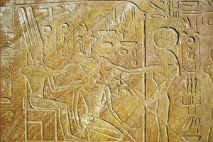 Antico Egitto, Pittura murale/incisione, Sakhmet si rivolge ad Amon Ra e Hatshepsut, Tempio di Karnak, Luxor da School Egyptian