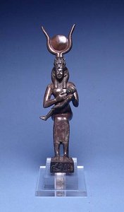 E.122-1954 Iside che Allatta Horus (vista frontale) Egiziana, 715-525 a.C. da School Egyptian