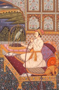 Miniatura di un principe Mughal che si gode il narghilè, India da School Indian