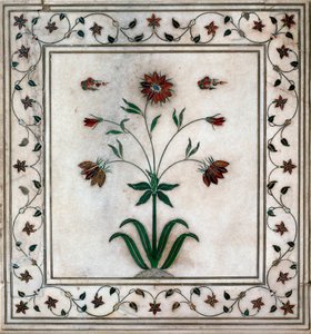 Uno dei pannelli di marmo intarsiati, nella Sala delle Udienze Private da School Indian
