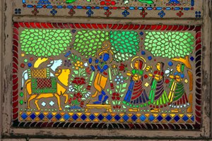 Radha Krishna con Sakhi su vetro colorato da School Indian