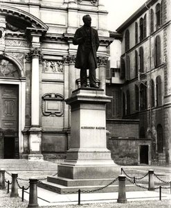 Monumento ad Alessandro Manzoni (1785-1873)