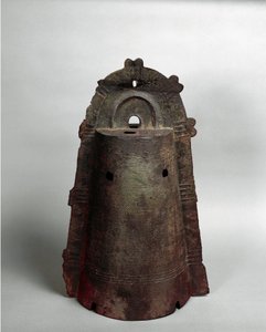Campana Yapoi in bronzo