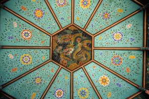 Il soffitto del tempio di Naksansa in Corea che raffigura un drago da School Korean