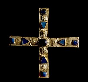 Archeologia del Medioevo. Arte barbarica della Lombardia: Croce di Gisulfo, in foglia d
