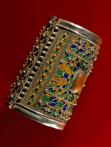 Bracciale in corallo, argento e smalto, Marocco da School Moroccan