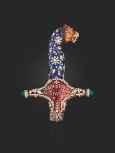 Impugnatura della spada di stato del Maharaja Jagatjit Singh di Kapurthala, c.1900 da School Mughal