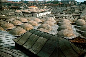 Veduta panoramica di Istanbul, con cupole del Gran Bazar da School Ottoman