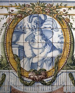 Pannello ornamentale con ritratto di una donna, Fabbrica reale di Louca, a Rato, maiolica policroma. da School Portuguese
