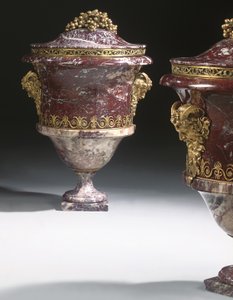 Un paio di vasi, c.1790 da School Russian