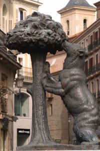 El Oso de Madrono (bronzo) da School Spanish