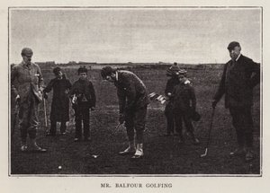 Il politico conservatore britannico Arthur Balfour che gioca a golf da Scottish Photographer