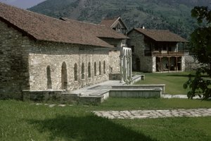 Refettorio e casa degli ospiti, fine XII secolo da Serbian School