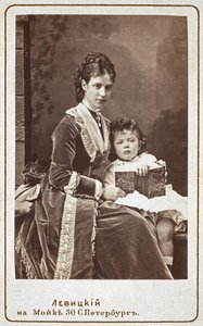 Imperatrice Maria Fyodorovna Dagmar di Danimarca 1847-1928 con il figlio Nicholas Alexandrovich di Russia