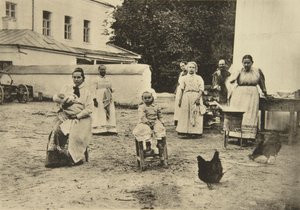 Preparazione della marmellata nel cortile della casa di Lev Tolstoj, Yasnaya Polyana, vicino a Tula, Russia da Sophia Andreevna Tolstaya