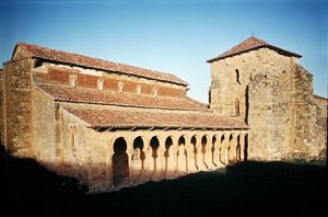 Chiesa di San Miguel de Escalada, fondata nel 913 da Spanish School