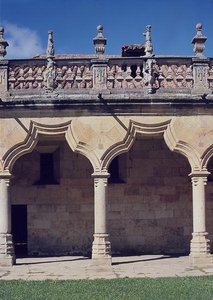 (dettaglio) del Patio de las Escuelas Menores da Spanish School