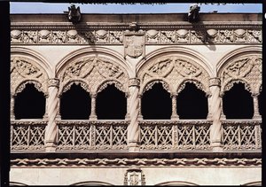 (dettaglio) degli archi della loggia