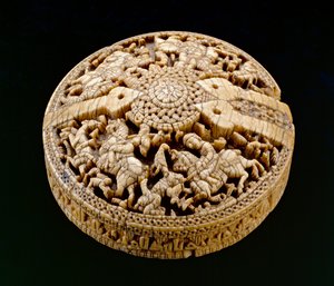 Coperchio di un contenitore decorato con quattro cacciatori e animali, periodo Omayyade, 998-999 d.C. da Spanish School