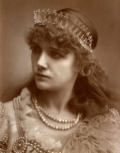 Marion Hood, soprano britannica di opera e teatro musicale