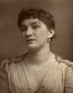 Nelly Bromley, attrice e cantante britannica da St James