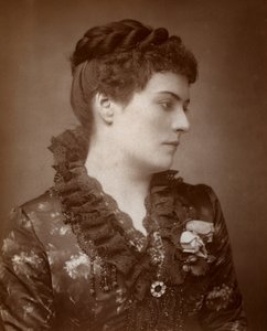 Sophie Eyre, attrice britannica, 1883