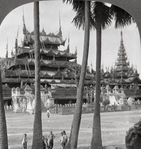 Tempio dei Re Pagani vicino alla Pagoda Aindow Yak, Mandalay, Birmania, 1908 da Stereo Travel Co