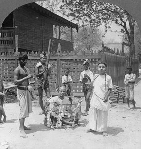 Scena durante un festival, Birmania, 1908
