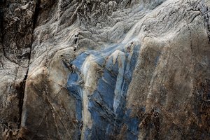 Roccia blu piegata