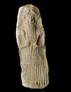 Arte sumera: dio guerriero con le orecchie di bestiame rappresenta menzogne nella sua bara, probabilmente il dio mesopotamico Dumuzi da Sumerian Sumerian