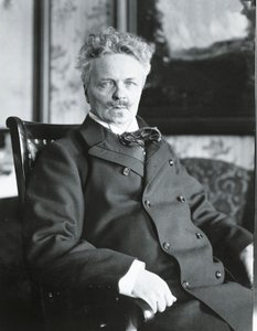 August Strindberg nella sua casa a Stoccolma da Swedish Photographer