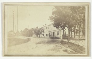 Senza titolo (vista di una strada con case bianche a graticcio) da T. Holmes