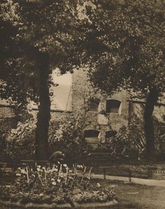 Sito della prigione di Marshalsea dal cimitero della chiesa di St. Georges, Southwark, ca 1935