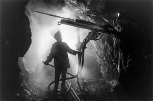 Sewell, Cile, fondata nel 1906 dalla Braden Copper Company come città aziendale