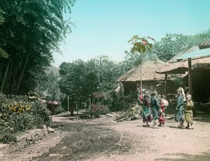 Bambini che giocano per strada sulla strada per Miyanoshita, 1900 - 1915 circa (fotografia) da Teijiro Takagi