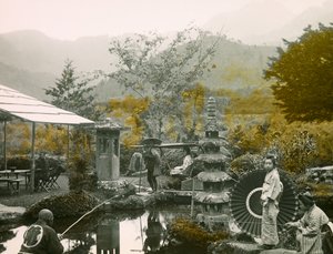 Giornata di pesca nel giardino di Dainichi - Do a Nikko circa 1900 - 1915 (fotografia) da Teijiro Takagi