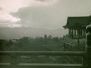 Kiyomizu-dera temple in Kyoto, circa 1900 - 1915 (photograph) da Teijiro Takagi