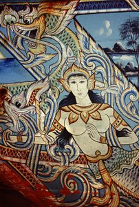 Una barca decorata nel sud della Thailandia