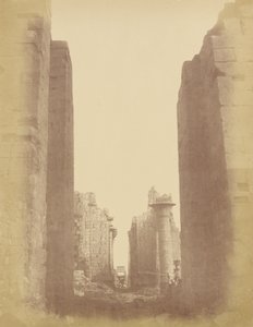 Karnak, vista attraverso la sala ipostila da Théodule Devéria