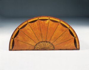 Comò semicircolare in marqueterie di Giorgio III, c.1760-79 da Thomas (attr.to) Chippendale