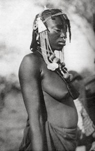 Donna araba del Sudan meridionale, Abu Matarik a Halfa, Sudan, 1925 1927 da Thomas A. Glover