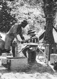 Errol Hinds e Julius Mapata, da Livingstone a Broken Hill, Rhodesia Settentrionale, 1925 1927 da Thomas A. Glover