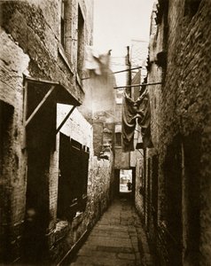 Close, 101 High Street, Glasgow, c.1878 da Thomas Annan