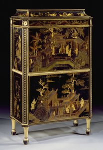 Secretaire laccato da donna, realizzato per Harewood House da Thomas Chippendale