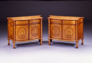 Coppia di comò Giorgio III da Thomas Chippendale
