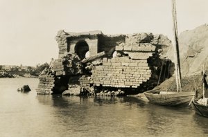 Bagno di Cleopatra, isola di Elefantina, Egitto, fotografia di Ugo Monneret de Villard da Ugo Monneret de Villard