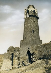 Minareto di al-Mashhad al-Bahari, vicino ad Assuan, Egitto, fotografia di Ugo Monneret de Villard