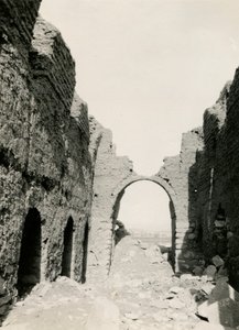 Rovine di una chiesa presso il fiume Nilo, vista dell