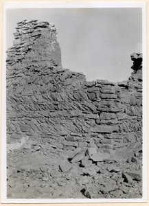 Rovine della chiesa meridionale, particolare della muratura, Sabagura, Egitto, fotografia di Ugo Monneret de Villard da Ugo Monneret de Villard