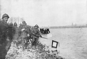 La 2ª divisione marocchina bagna le sue bandiere nel Reno, Huningue, Alsazia, Francia, 21 novembre 1918 da Unbekannt